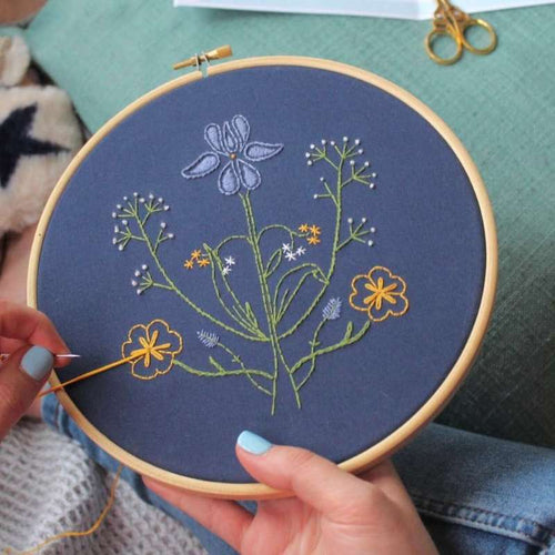 Botanicals embroidery kit